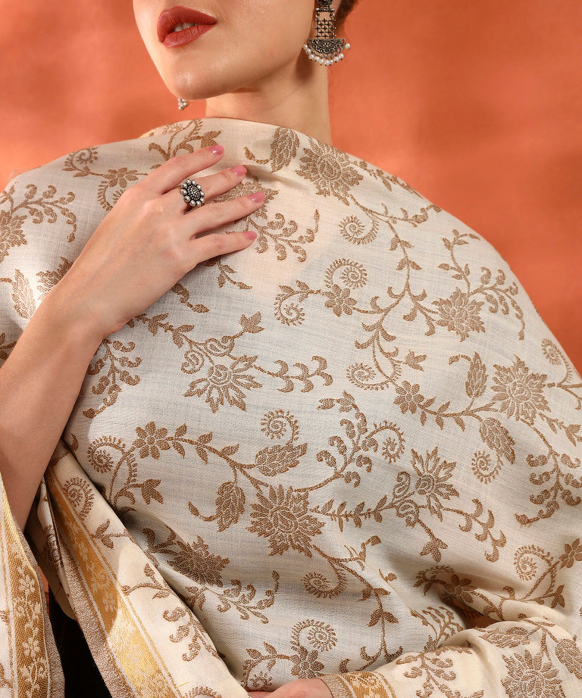 Kanidar- Special Tonal Floral All Over Jall With Zari Border|In Soft Wool