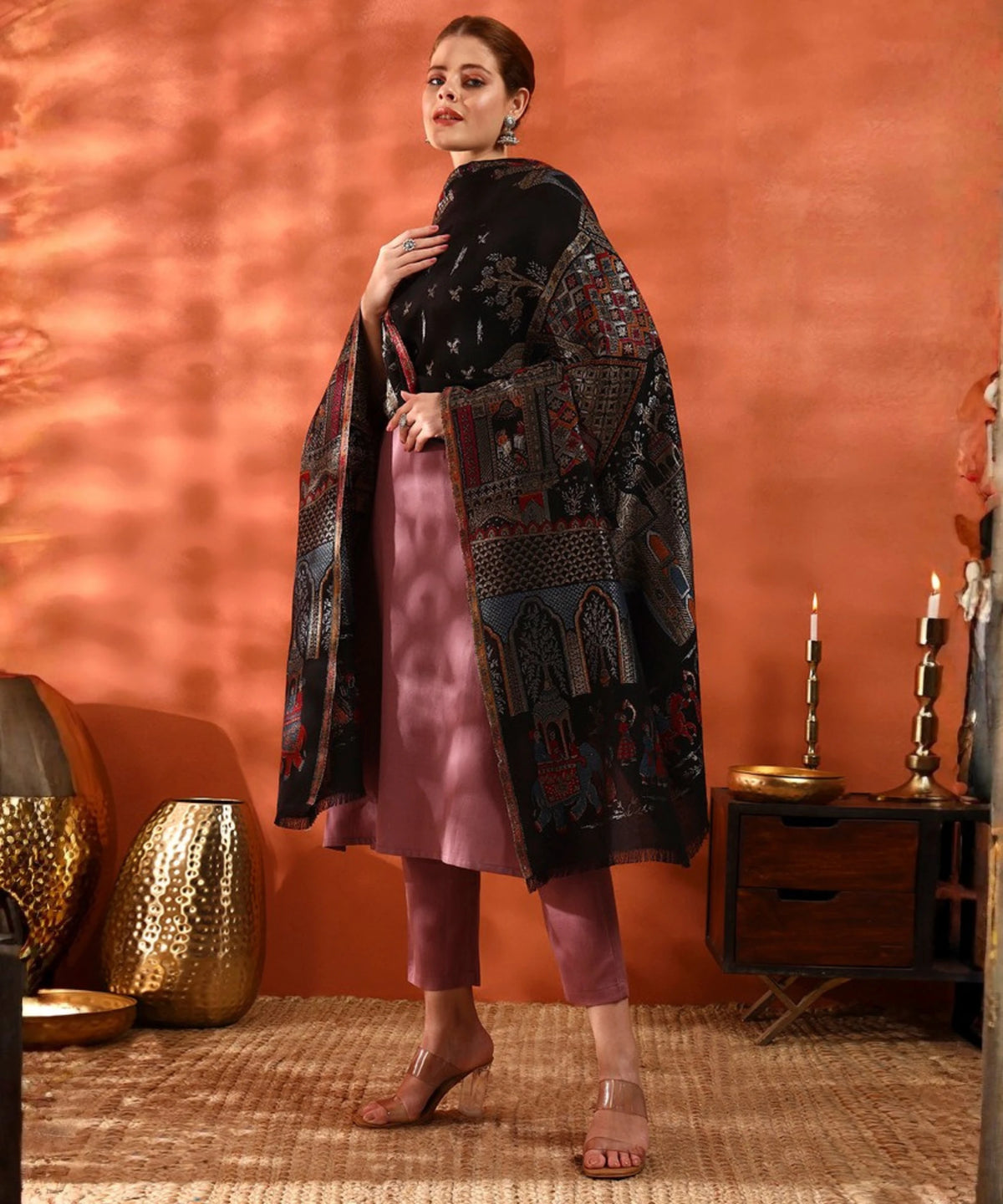 Kanidar - Women's Mughal Shahi Darbar, With Ethnic Gold and Silver Blend  (Size: 100*200 cm)