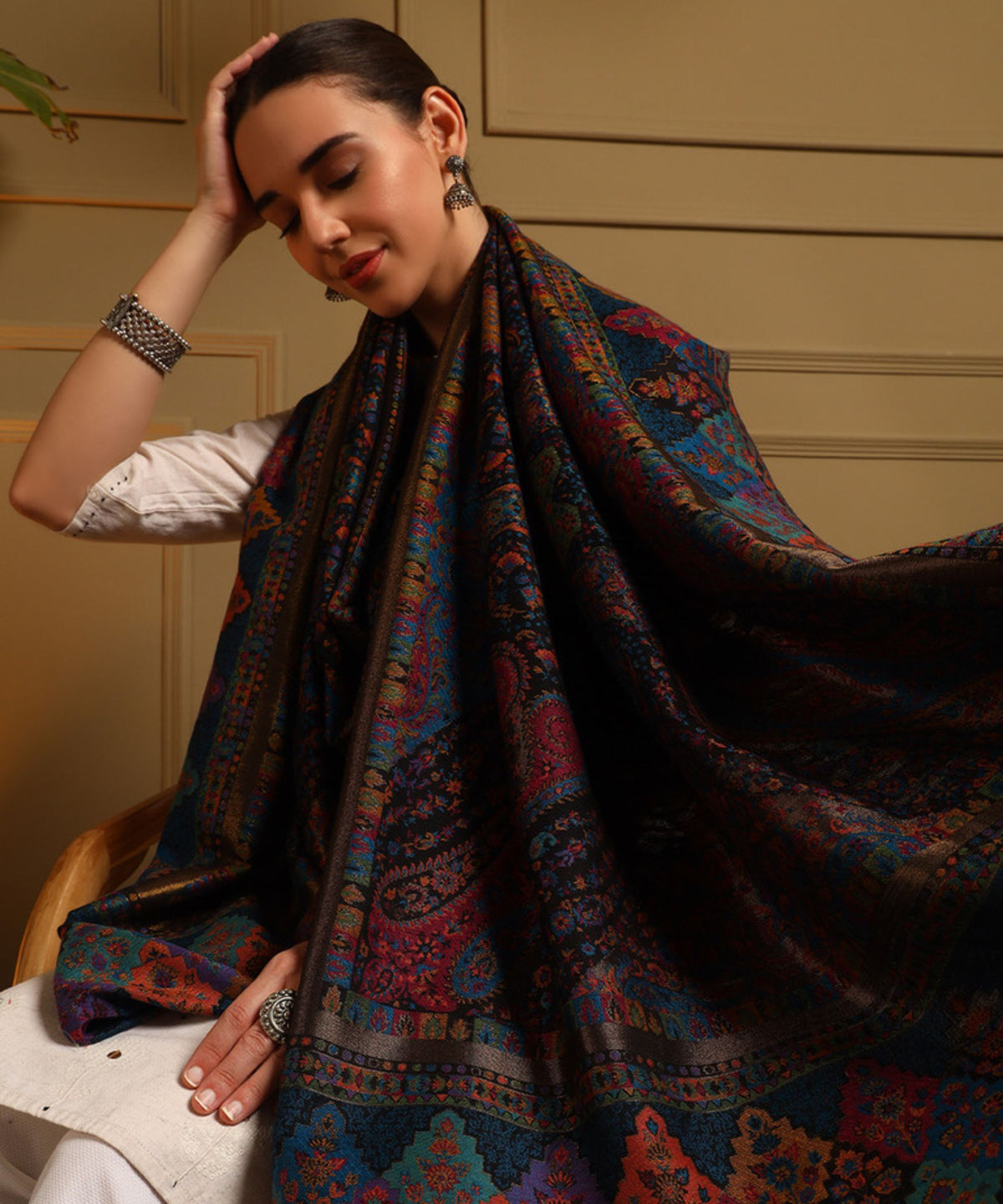 Kanidar- Super Wool Coloured kalamkari Weaving With Zari Thisle Mughal Spread