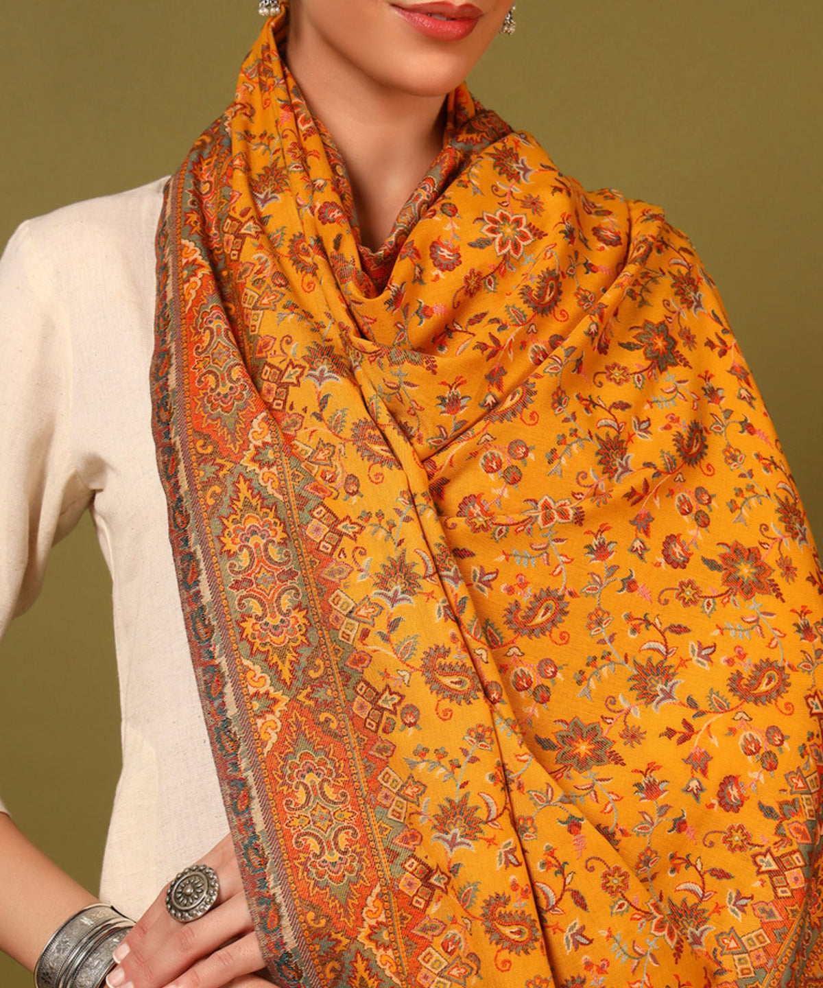 Kanidar- Women's Kashmiri Kani Sangeen Multi Flower Jama