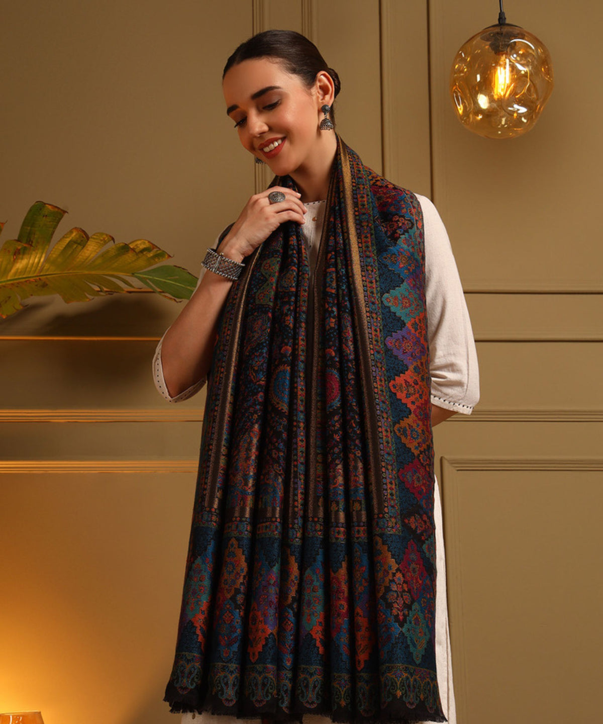 Kanidar- Super Wool Coloured kalamkari Weaving With Zari Thisle Mughal Spread
